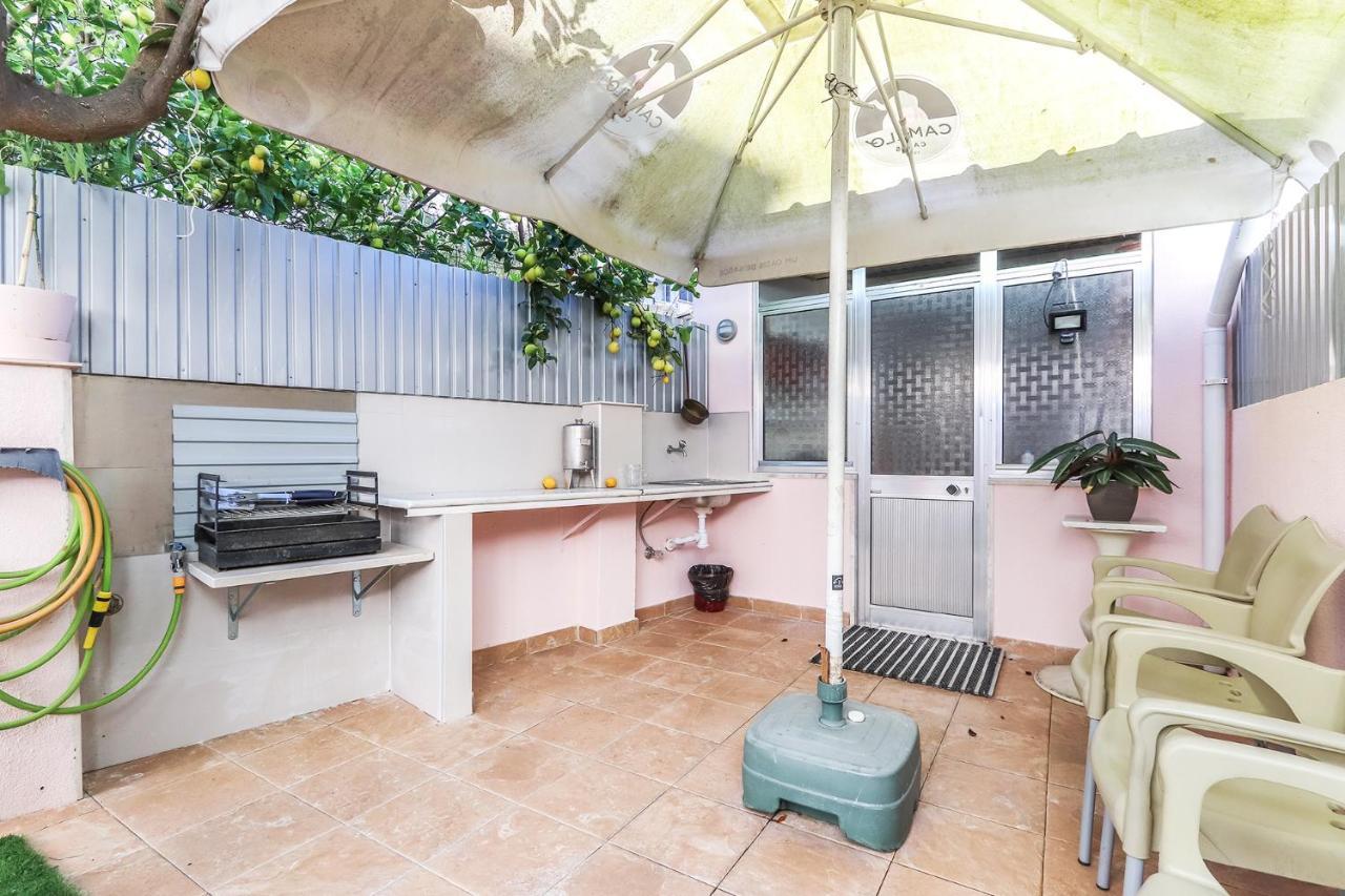 Vita Portucale ! Moscavide Casa Branca W/ Terrace Lisbon Luaran gambar